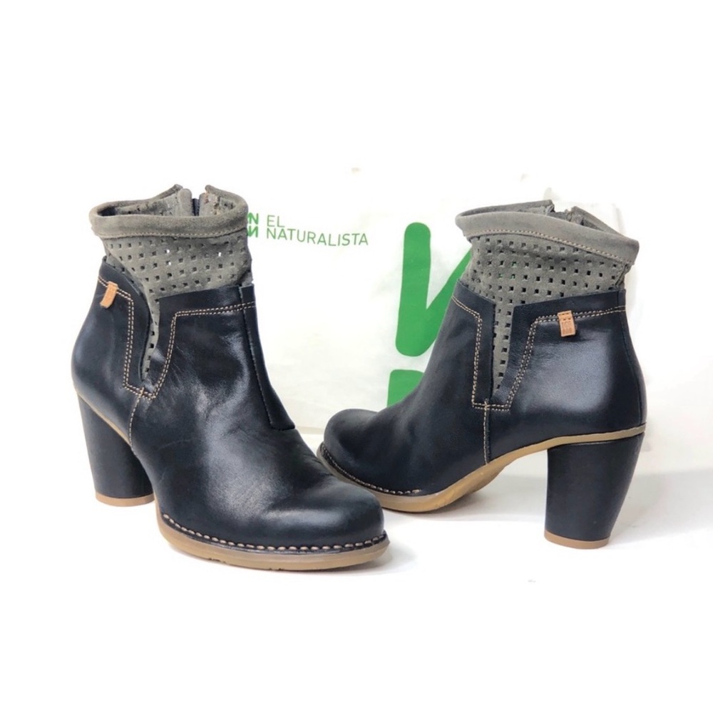 EL NATURALISTA Leather Navy Chunky Heels Booties - Picture 2 of 9